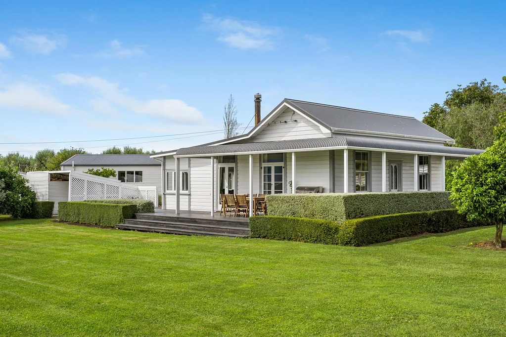 Spring Creek 2房  Priced To Move, Minutes From Town