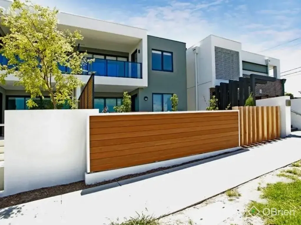 Ground-Floor Comfort with Private Courtyard in Prime McKinnon