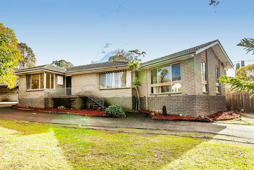 Mooroolbark 3ਬੈੱਡਰੂਮ Ready to Re-Do