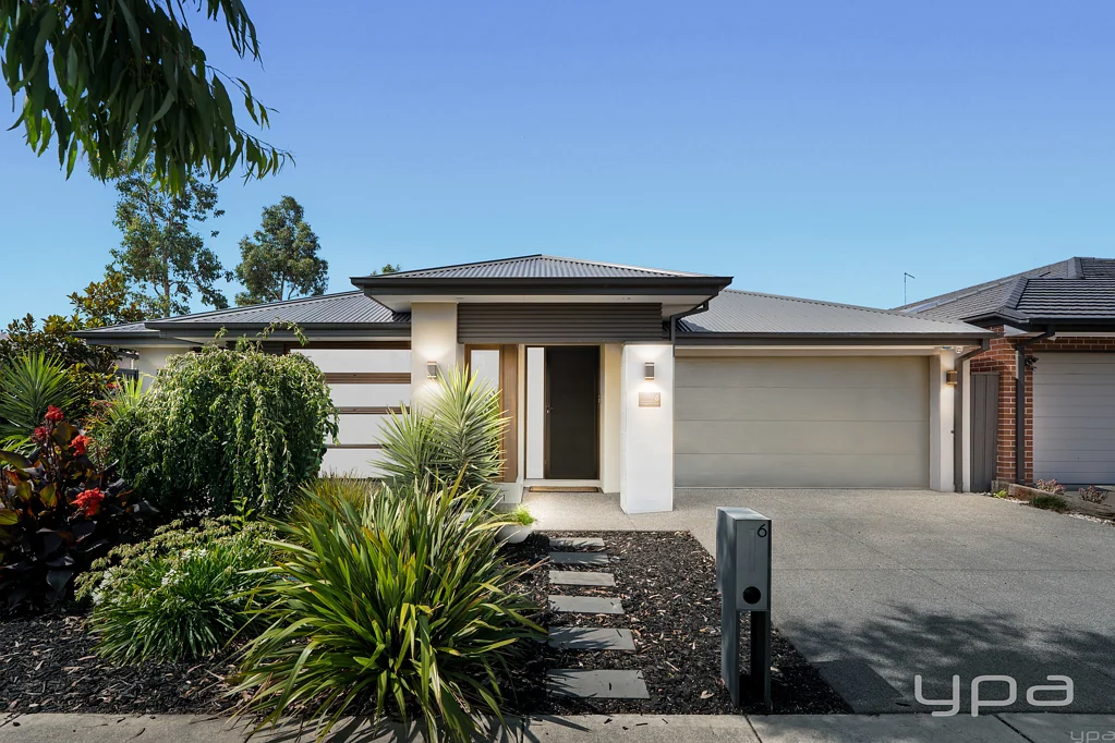 6 Maygrand Avenue, Werribee, VIC 3030