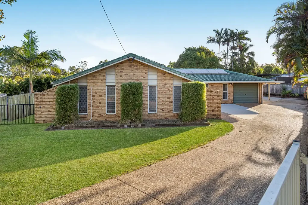 Kallangur 4침실 Amazing Home, Quiet Location