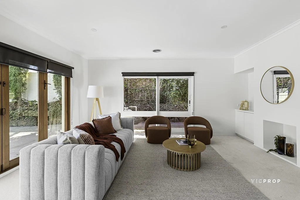 Doncaster 4Zimmer Private, Poolside & Perfectly Positioned for Family Living