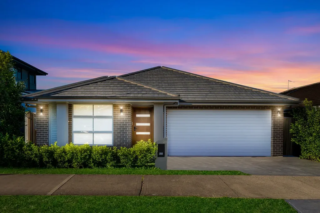 North Kellyville 4कमरा Stylish Single-Level Living