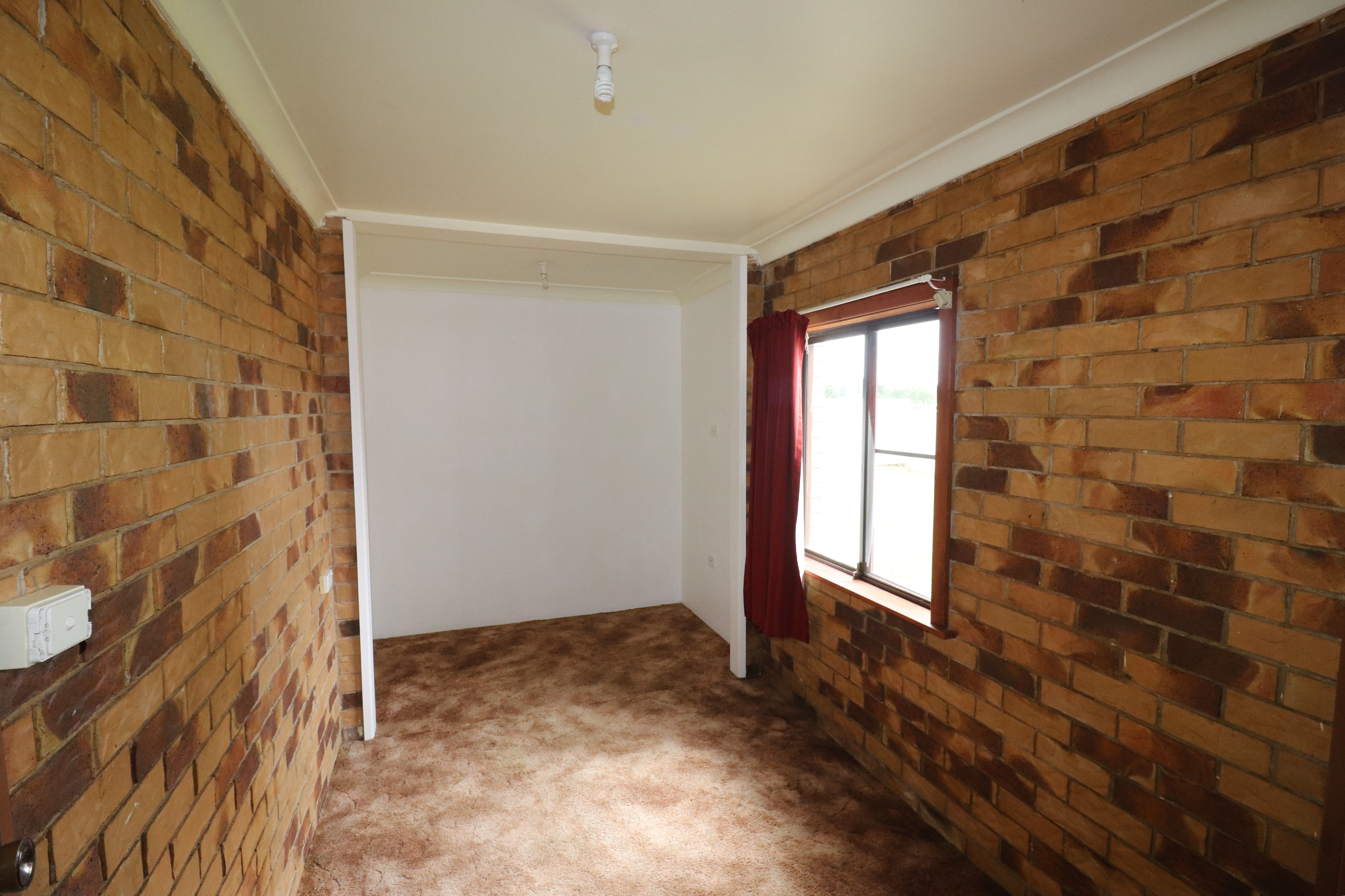 12 BATES AV, GLEN INNES NSW 2370, 0 habitaciones, 0 baños, House