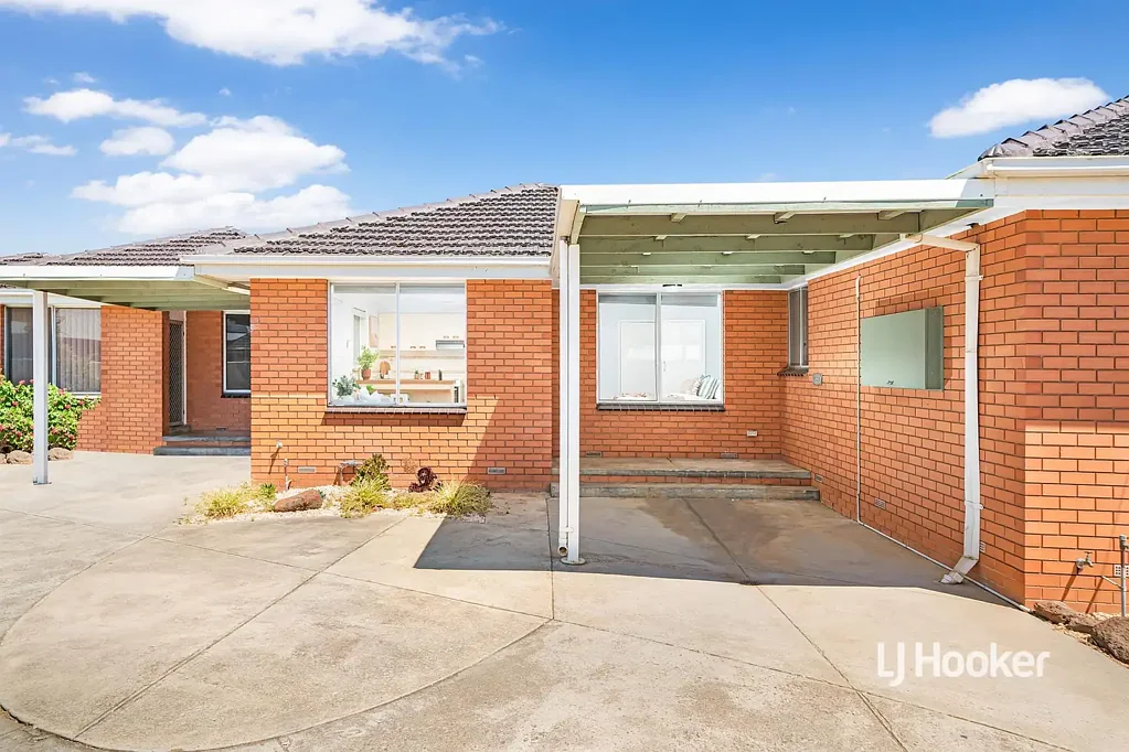 Werribee 2Zimmer Exclusive Opportunity in a Highly Sought-After Location