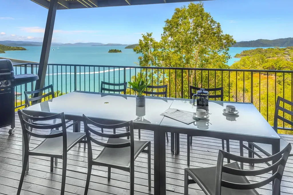 Panorama 5/7 Acacia Drive, Kingscote, QLD 4803