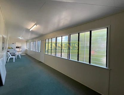 24 Mosman Street, Charters Towers City, Townsville, 9 ਕਮਰੇ, 2 ਬਾਥਰੂਮ, House