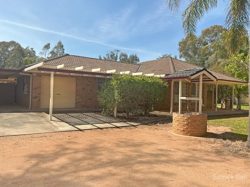 Narromine 3ਬੈੱਡਰੂਮ Enjoy the peace and tranquillity with Macquarie River flowing in the background