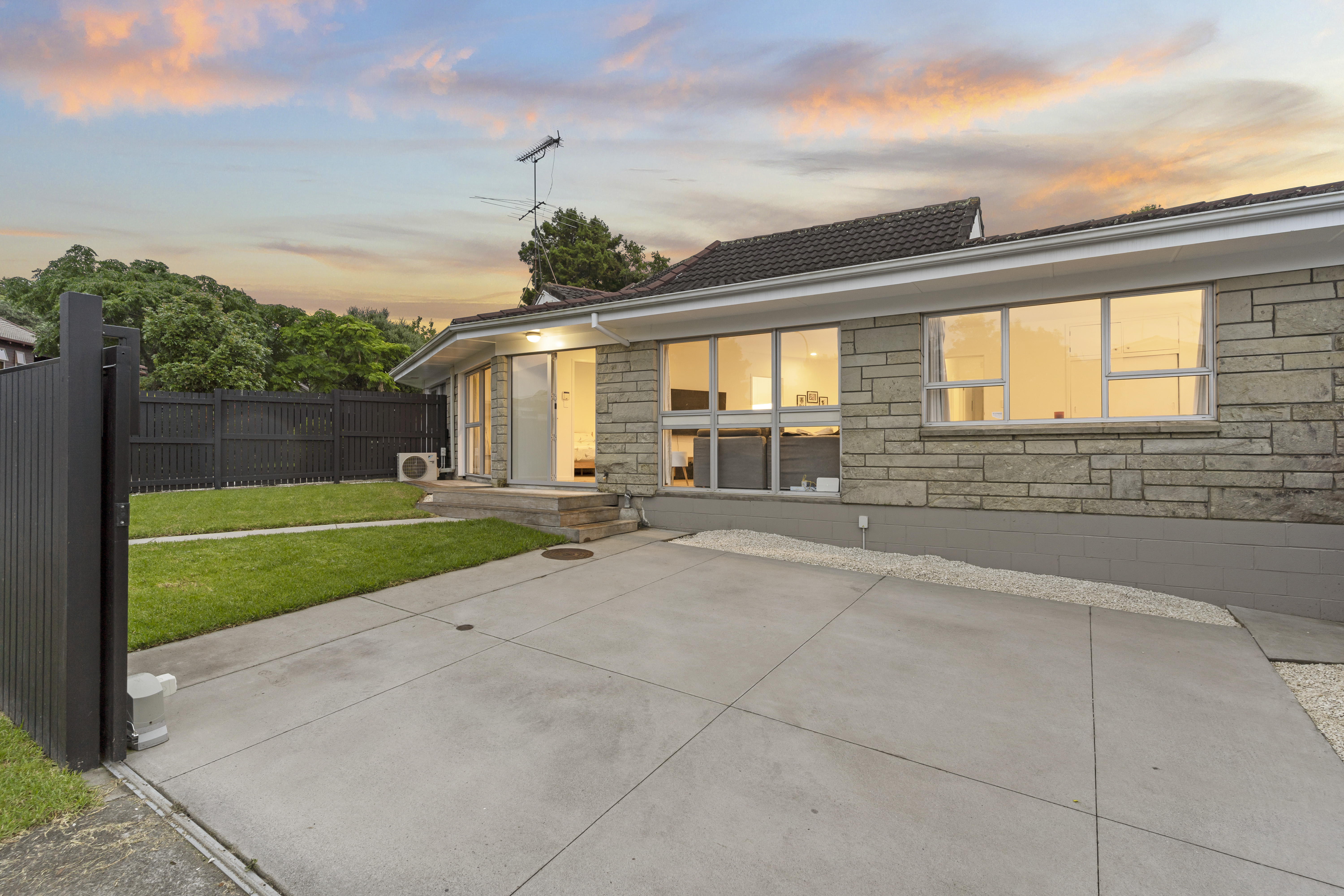 44 Gowing Drive, Meadowbank, Auckland, 3房, 1浴, House