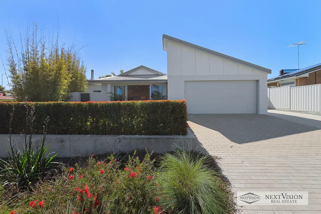 Hamilton Hill 3房  NEW PHOTOS - BEAUTIFUL HOME !!