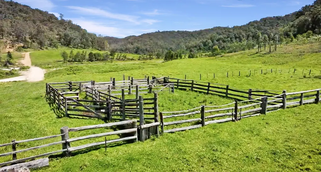 Laguna Spectacular Rural Holding!