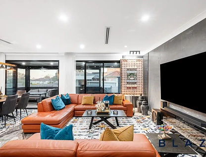 9 Leonello Place, Edensor Park, NSW 2176, 5 Kuwarto, 3 Banyo, House