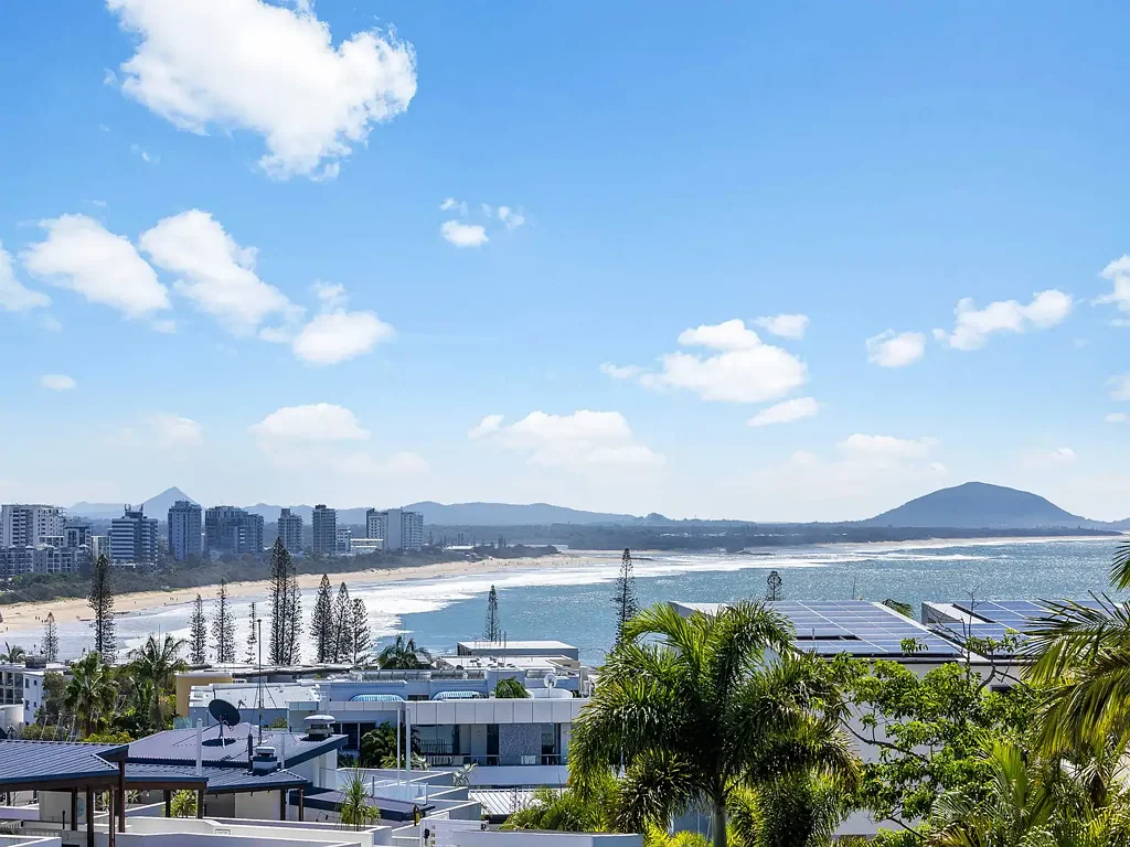 Alexandra Headland 2 Bedroom Elevated high above Mooloolaba and Alexandra Headland, the best of both prime locations