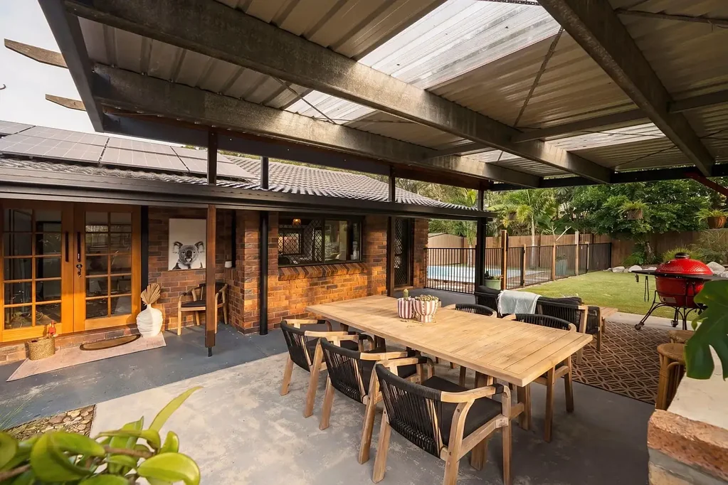 Mooloolaba 4침실 A Character-Filled Coastal Retreat Designed for Entertaining