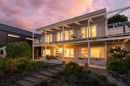 24 Maffeys Road, Mount Pleasant