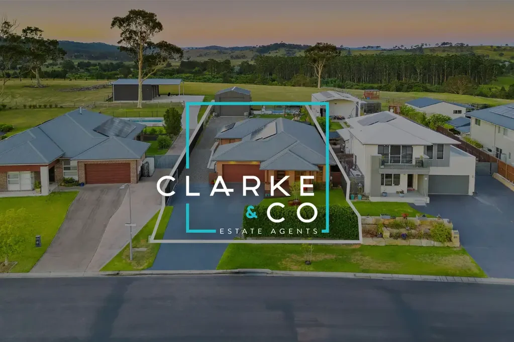 14 Cockatoo Ridge, Aberglasslyn, NSW 2320