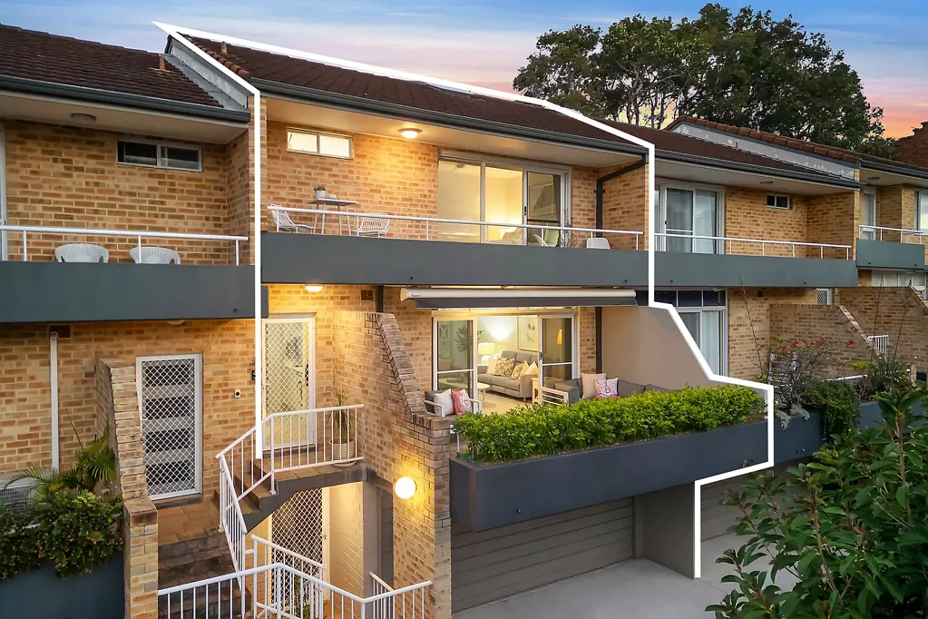 Terrigal 3房  Lagoon views, sunlit living, walk to everything