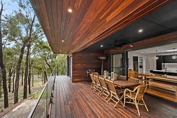 27 Bimbadeen Drive, Fairhaven