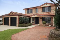 16 Stretham Avenue, Picnic Point