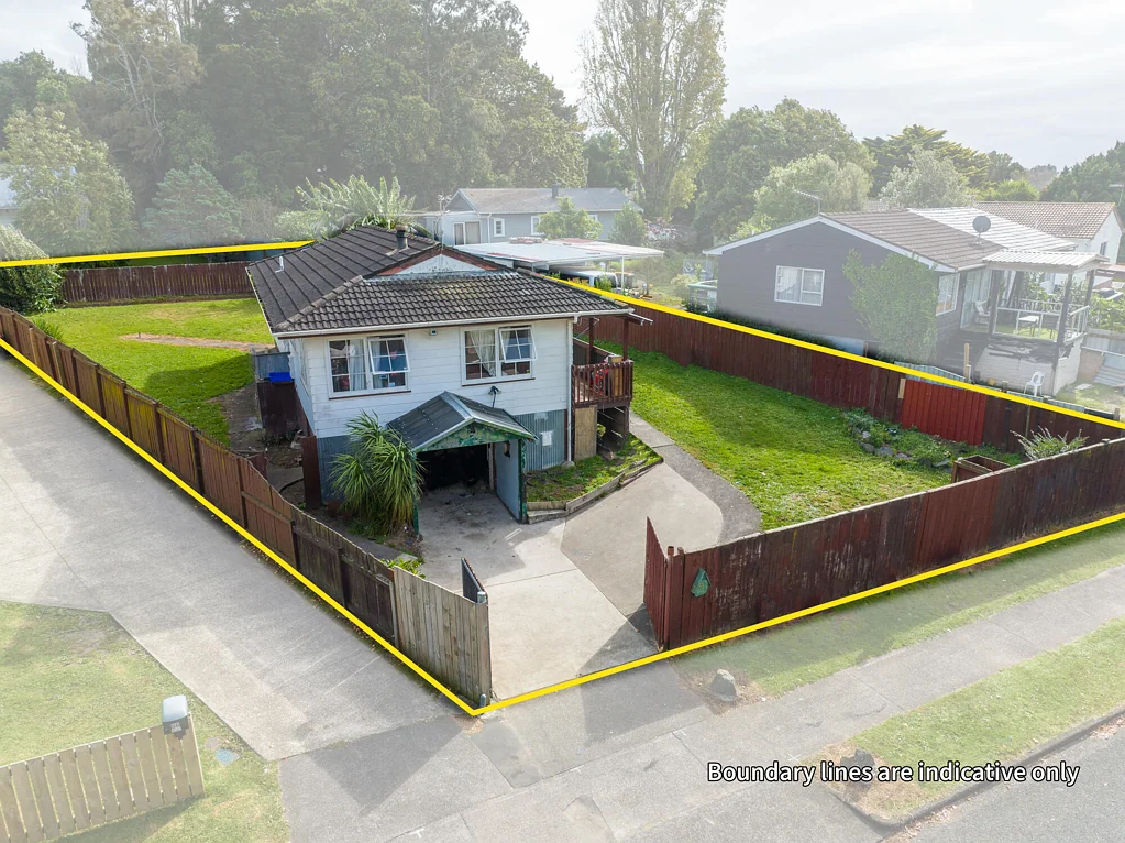 Clendon Park 3 Slaapkamer Full Do-Up - Bring Your Tool Belt & Vision!