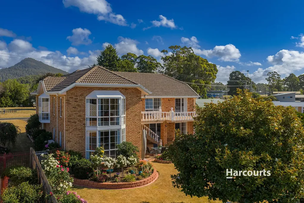 7 Recreation Drive, Penguin, TAS 7316, 4 Bedrooms, 3 Bathrooms, House