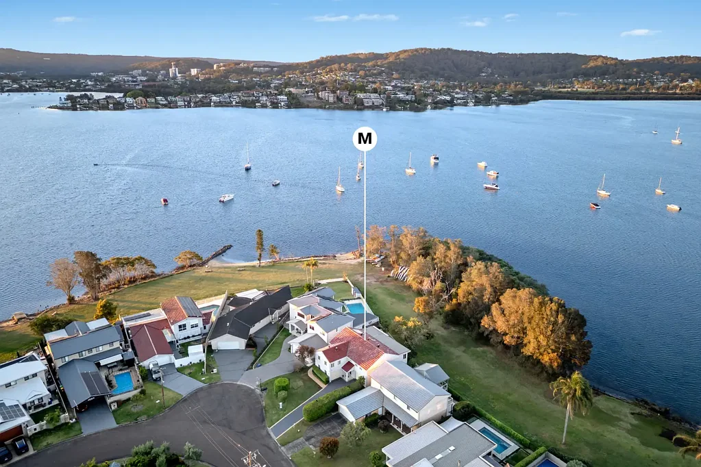 15 Bayside Drive, Green Point, NSW 2251