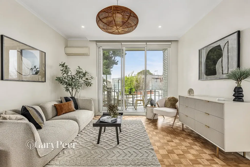 Caulfield North 3બેડરૂમ Modern, move-in ready & moments to it all