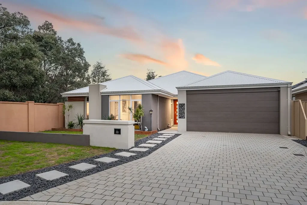 35 Pindipindi Loop, Byford, WA 6122
