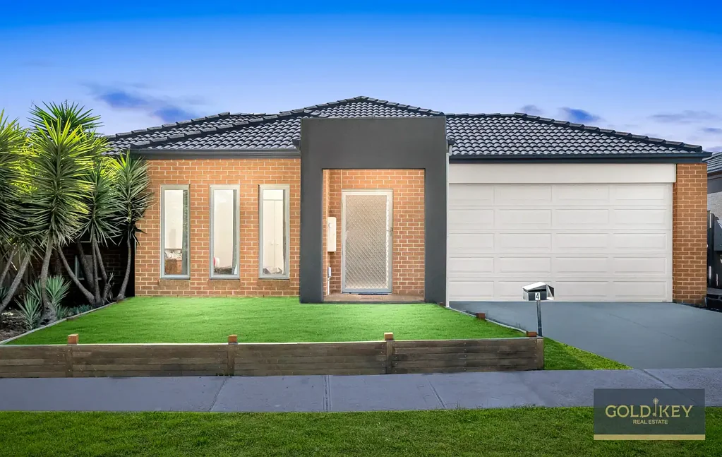 Modern Family Home in Tarneit  near Riverdale Shopping Centre!!