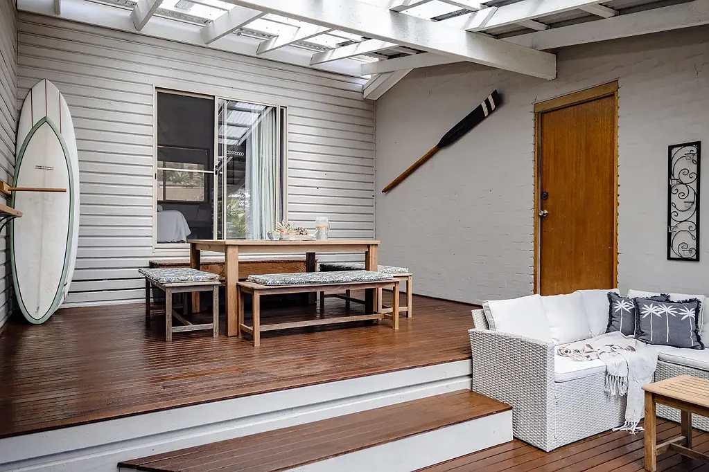 Coastal Living Awaits at Buckland Beach House!