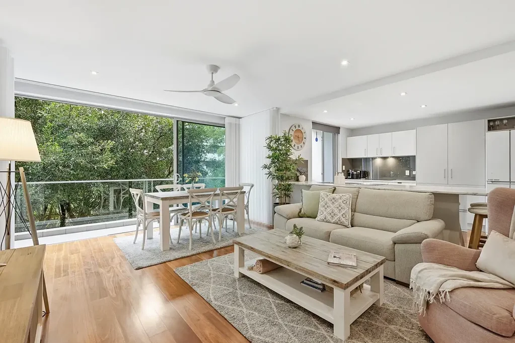Coffs Harbour 2房  A Leafy Beachside Sanctuary, Beautifully Renovated For Effortless Living