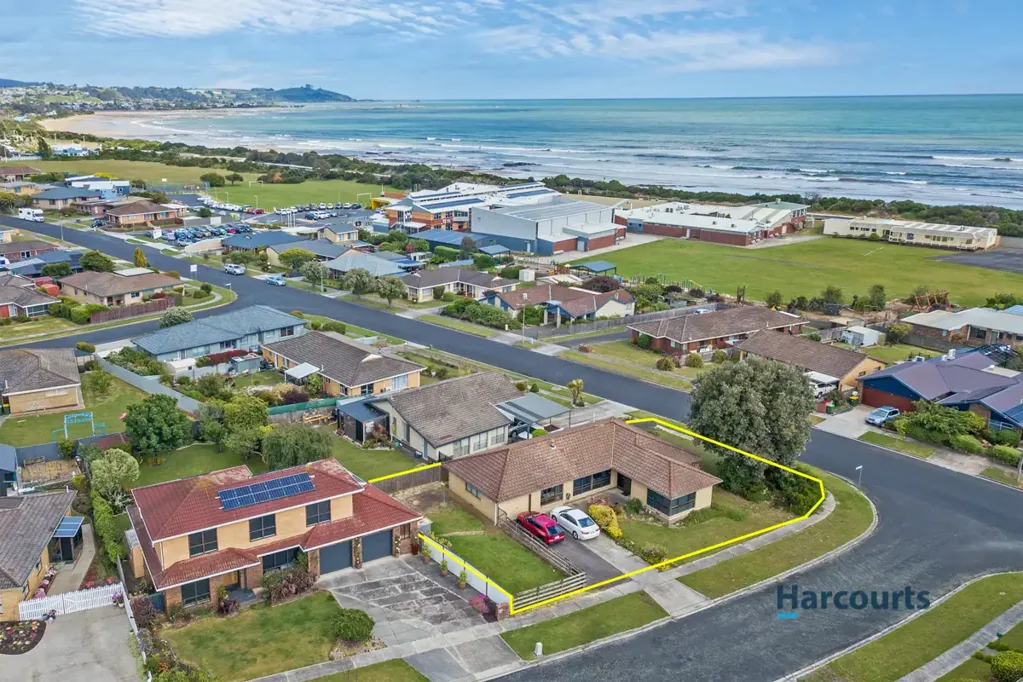 52 Leighlands Avenue, Ulverstone, TAS 7315