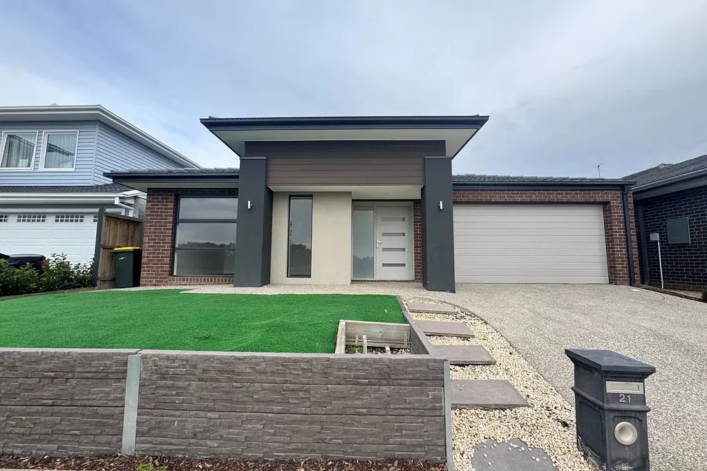 Spacious Family Home with Multiple Living Zones