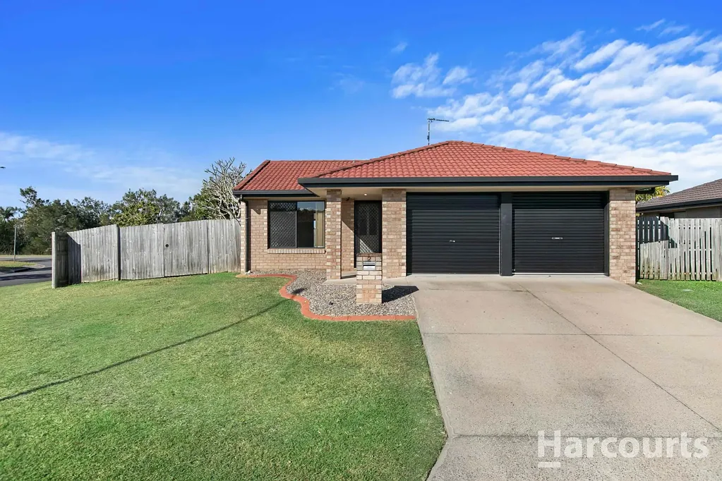 Contemporary Coastal Living in Sought-After Point Vernon.