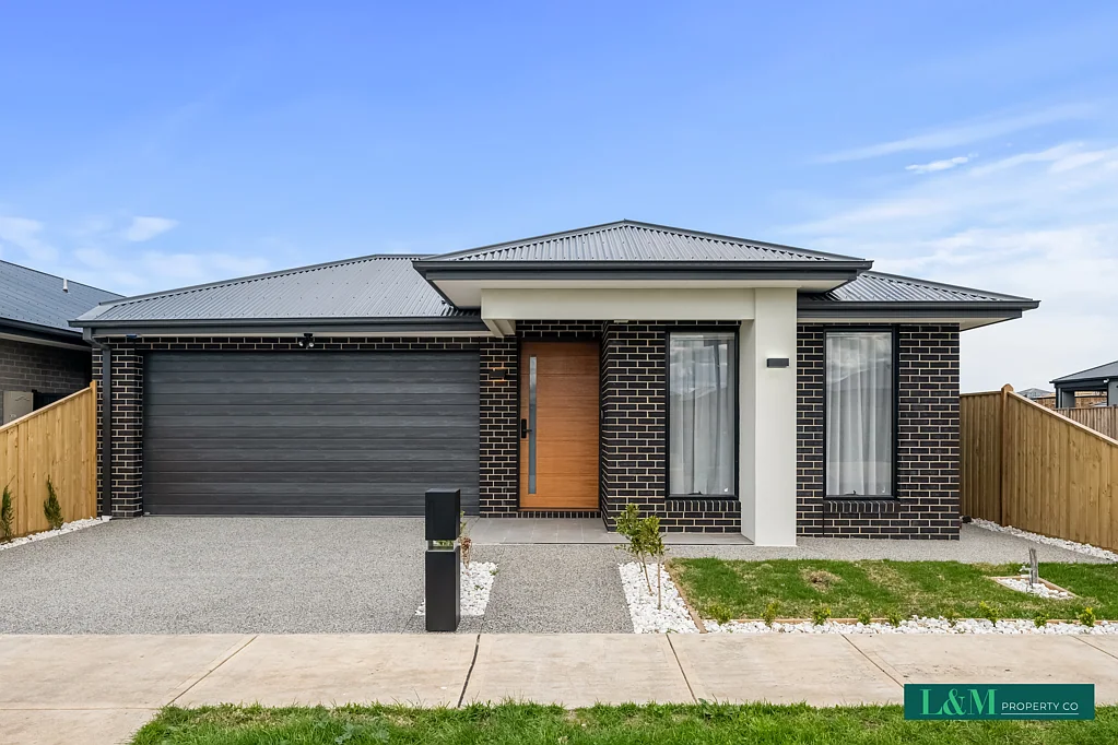 10 Macara Street, Sunbury, VIC 3429