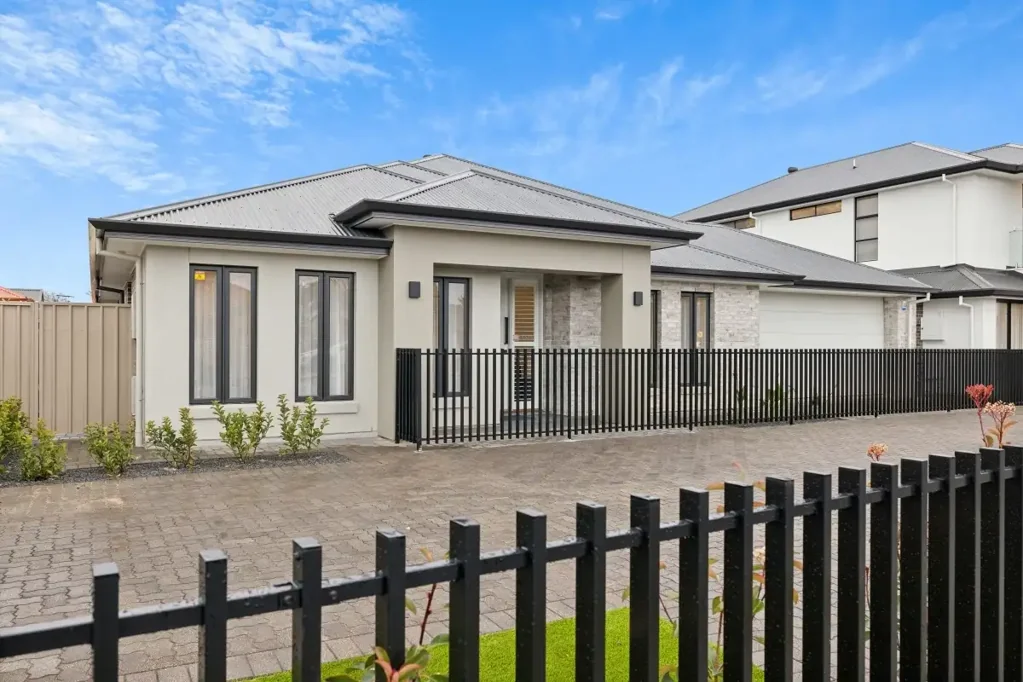 Fulham Gardens 4 Bedroom INVESTMENTS WITH 7% pa RETURN!