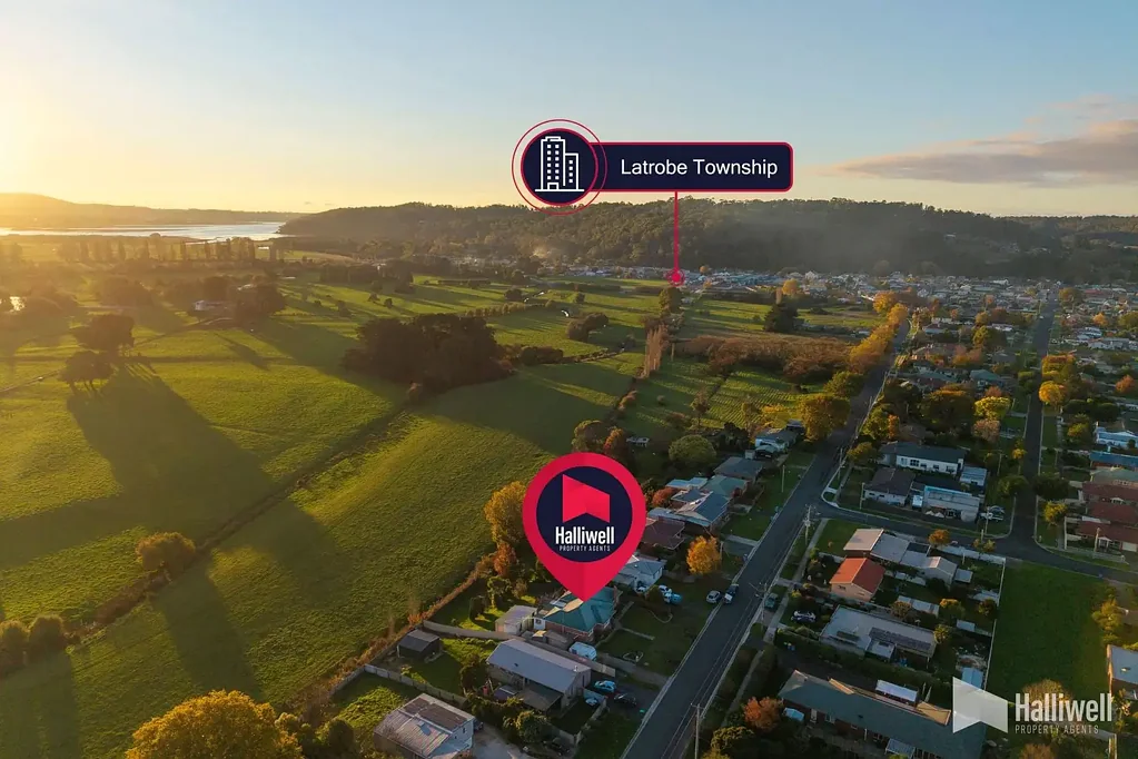 Latrobe 3房  3 Bedroom, 2 Bathroom Brick Home