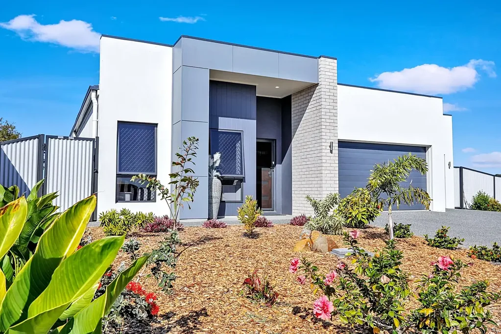 Innes Park 3બેડરૂમ COASTAL COMFORT MEETS MODERN LIVING