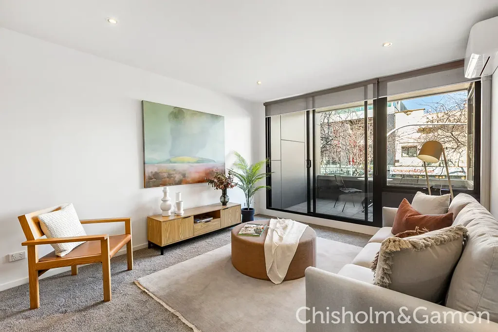 Elwood 2침실 Smart Layout, Modern Design, Prime Village Position