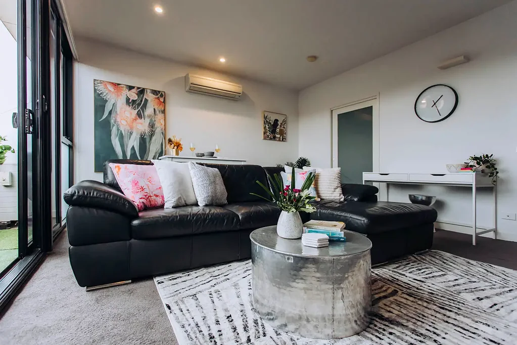 Stylish Fully Furnished Top-Floor Apartment in the Heart of Prahran