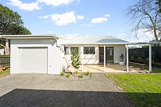 17A Greenhithe Road, Greenhithe, North Shore City