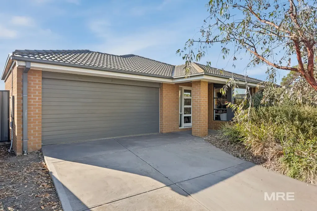 Point Cook 4침실 The Perfect Family Home in a Peaceful Point Cook Setting