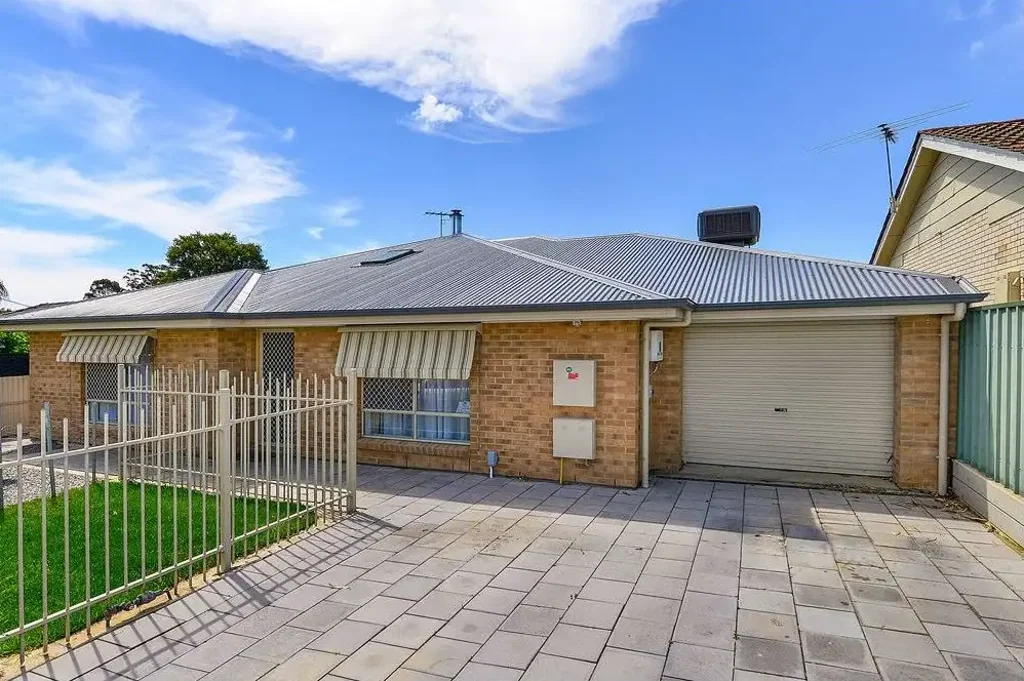Elegant, Low-Maintenance Living Close to Everything