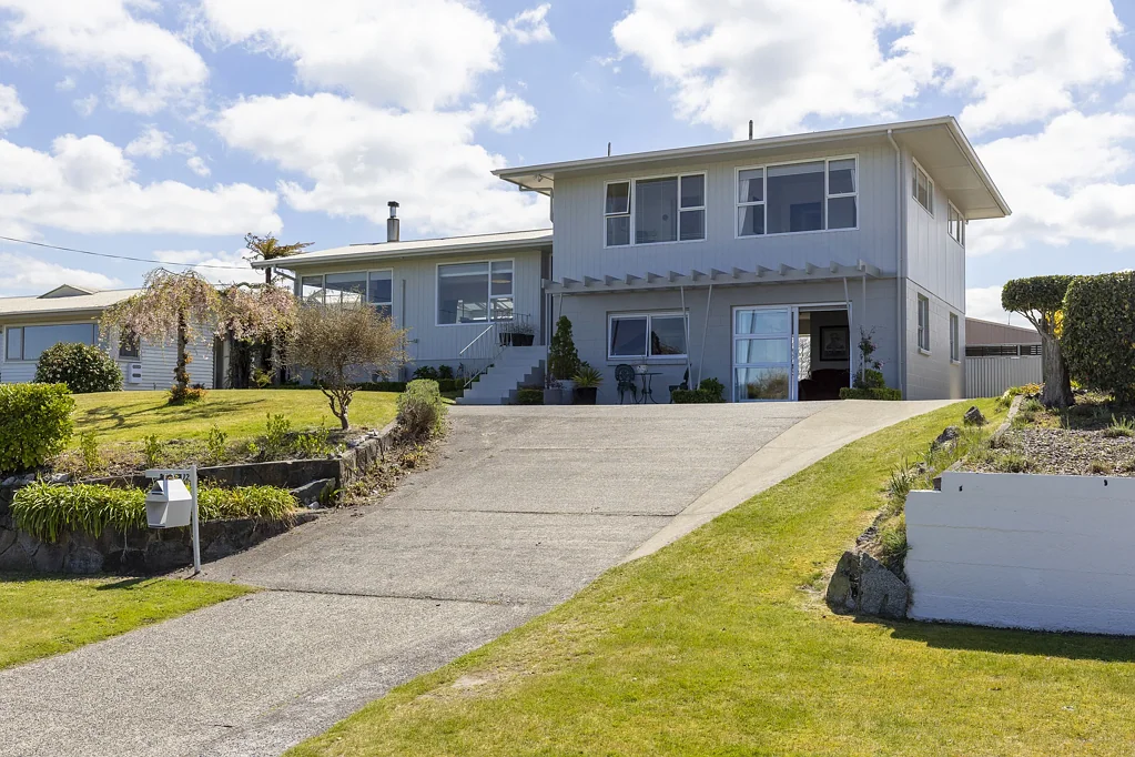 Taupo 4ਬੈੱਡਰੂਮ A panorama to call your own