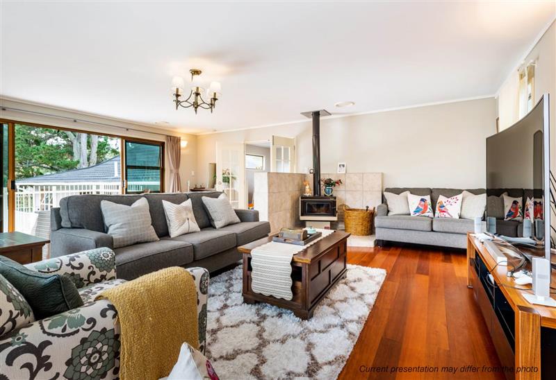 1028 East Coast Road, Fairview Heights, Auckland - North Shore, 6房, 3浴, House