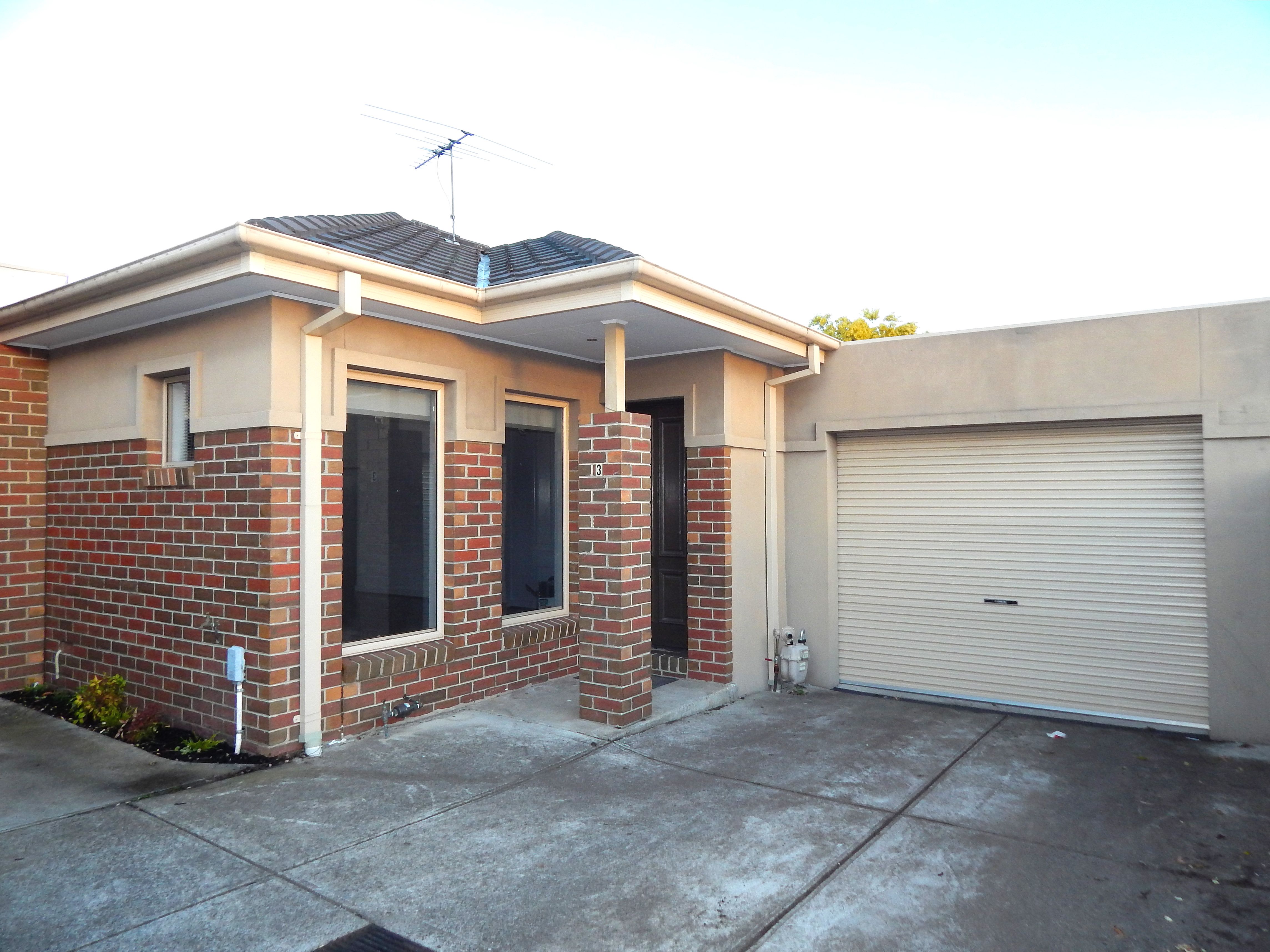 UNIT 3 111 GOWRIE ST, GLENROY VIC 3046, 0房, 0浴, Unit