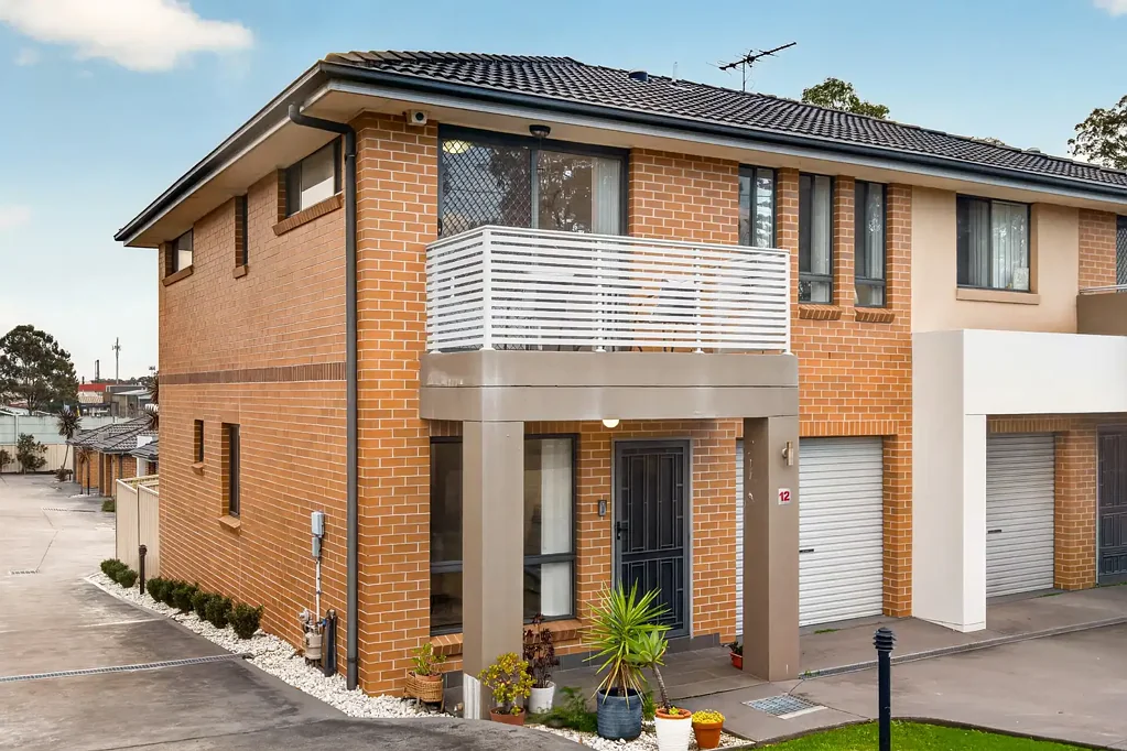 Blacktown 4 Bedroom Spacious Four-Bedroom Townhouse With Low Strata