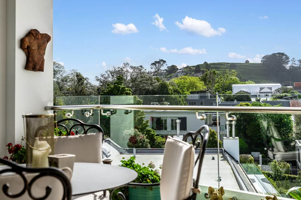 Crown Jewel of Remuera: The Executive Penthous...