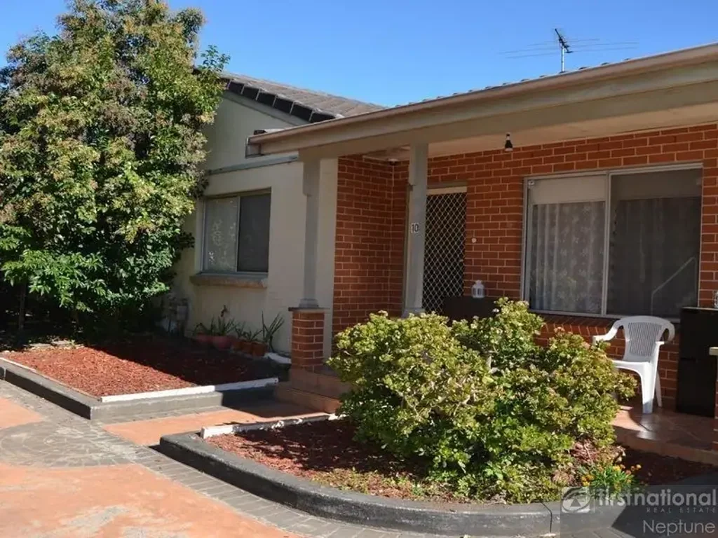 Two-Bedroom Villa In A GIRRAWEEN PUBLIC SCHOOL CATCHMENT AREA!!