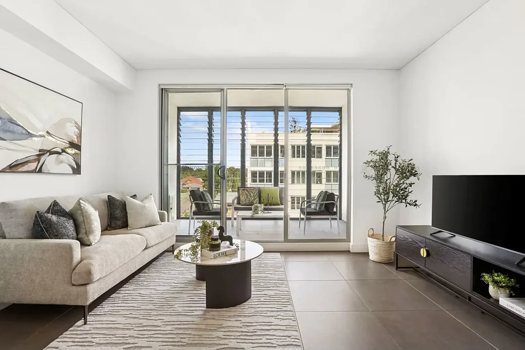 Modern Vibes in The Heart of Ashfield